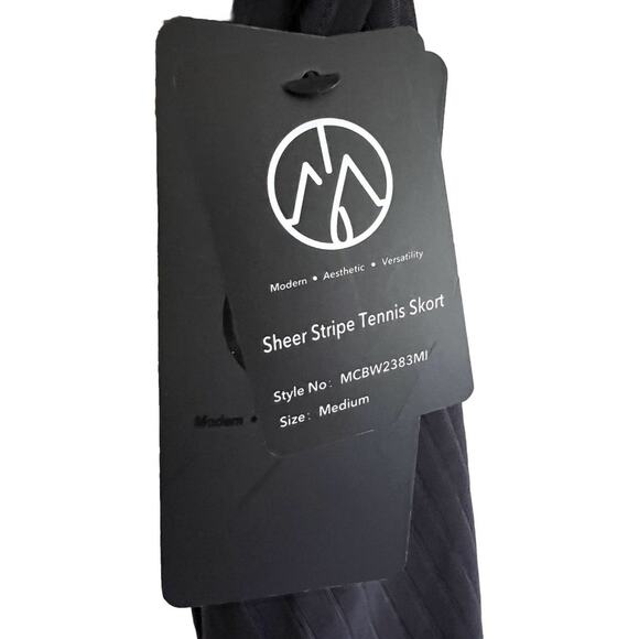 MOVE TO Modern Aesthetic Versatility Sheer Stripe Tennis Skort - Medium - Picture 2 of 4